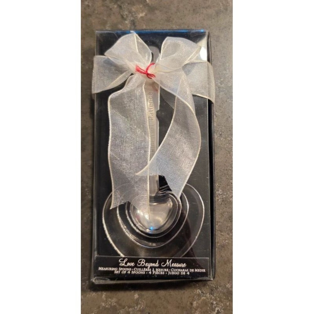Kate Aspen Love Beyond Measure Heart Measuring Spoons Set of 4 Open Box Unused